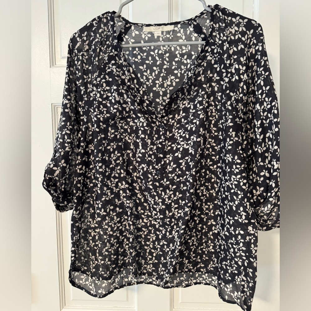 Ann Taylor Navy and White Patterned Blouse